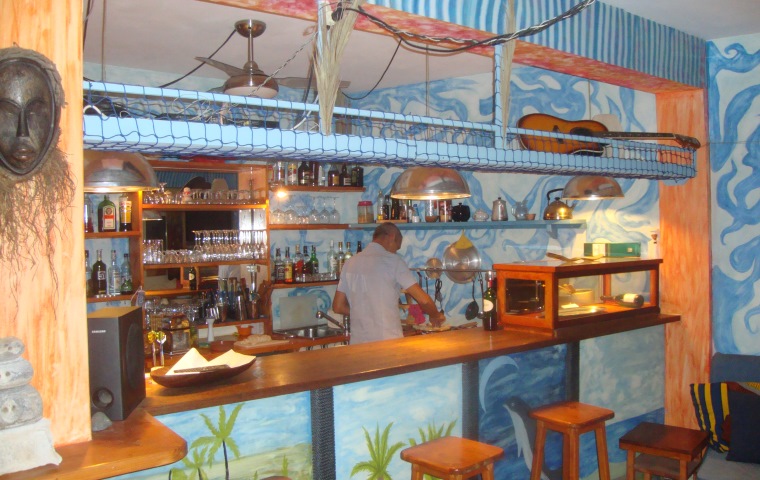 Restaurants and Bars on the islands of Cape Verde